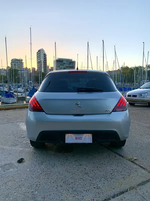 Mira esta publicación de Peugeot 308 2017 en Motordil