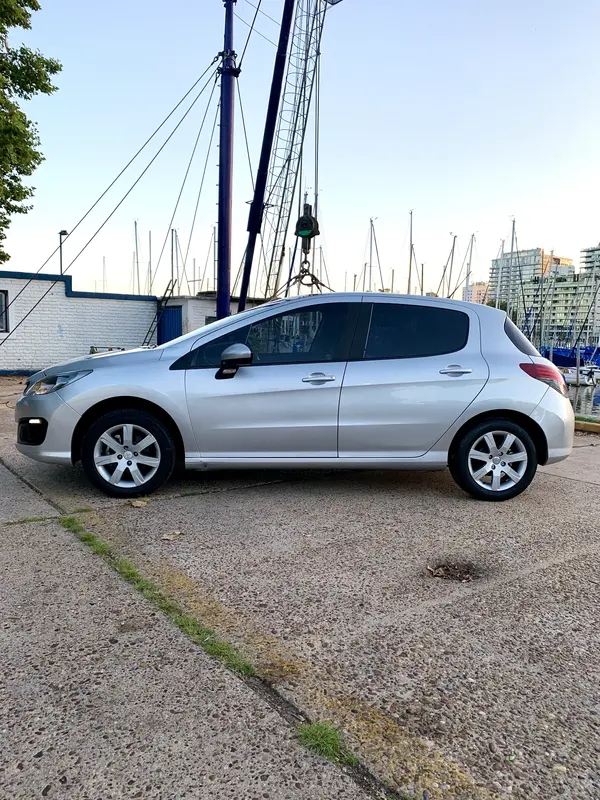 Mira esta publicación de Peugeot 308 2017 en Motordil