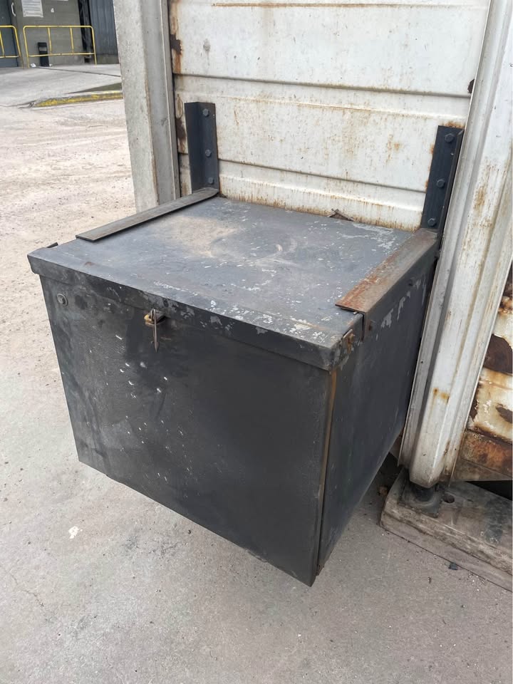 Mira esta publicación de Iveco Otros 2009 en Motordil