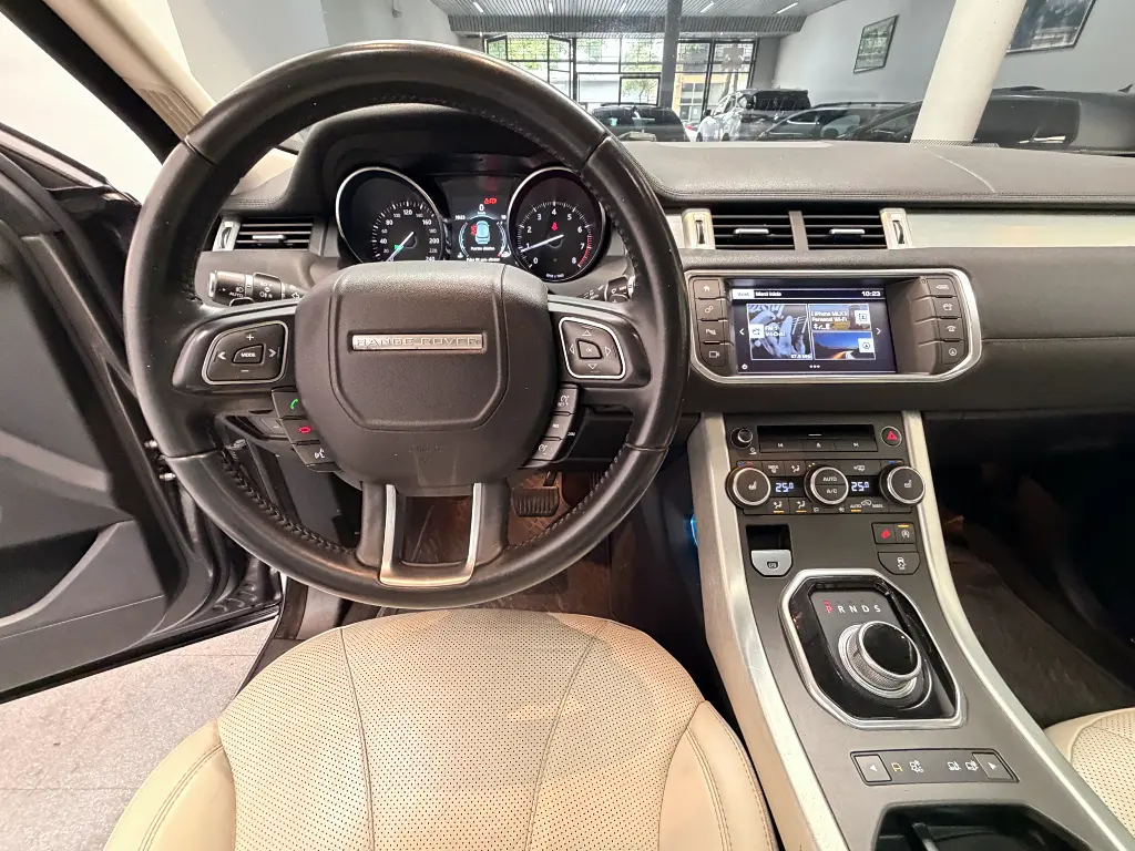 Mira esta publicación de Land Rover Range Rover Evoque 2016 en Motordil