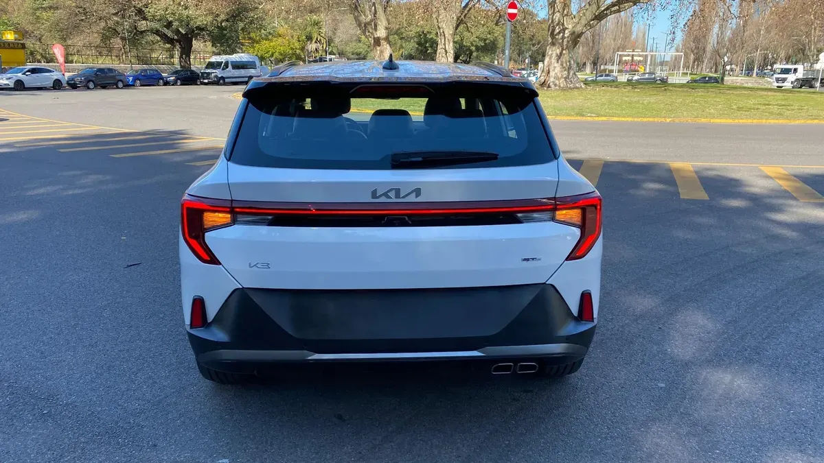 Mira esta publicación de KIA K3 2025 en Motordil