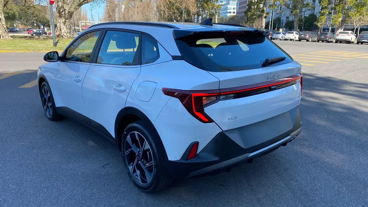 Mira esta publicación de KIA K3 2025 en Motordil