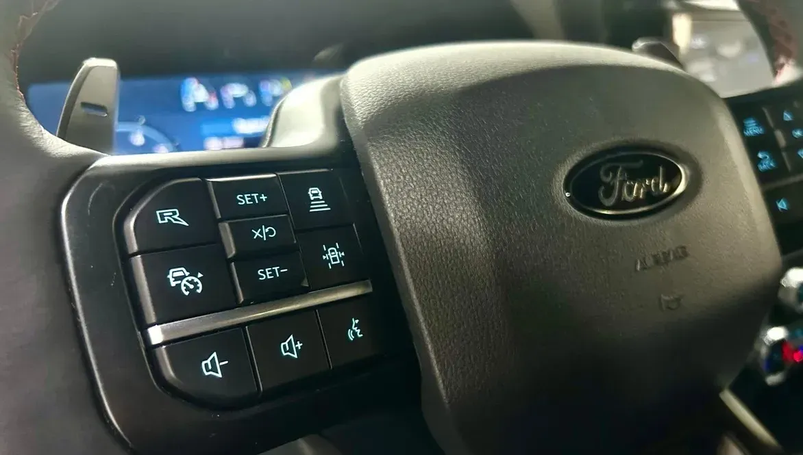 Mira esta publicación de Ford F 150 Raptor 2025 en Motordil