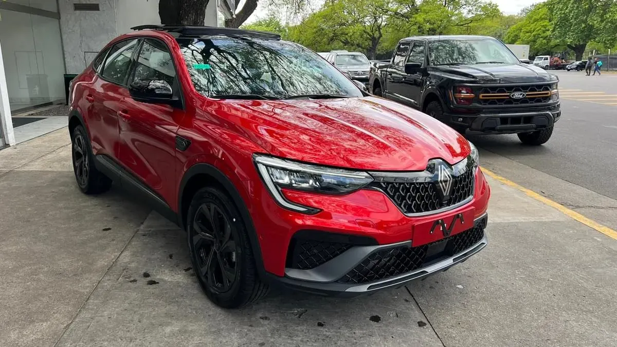 Mira esta publicación de Renault Arkana 2025 en Motordil