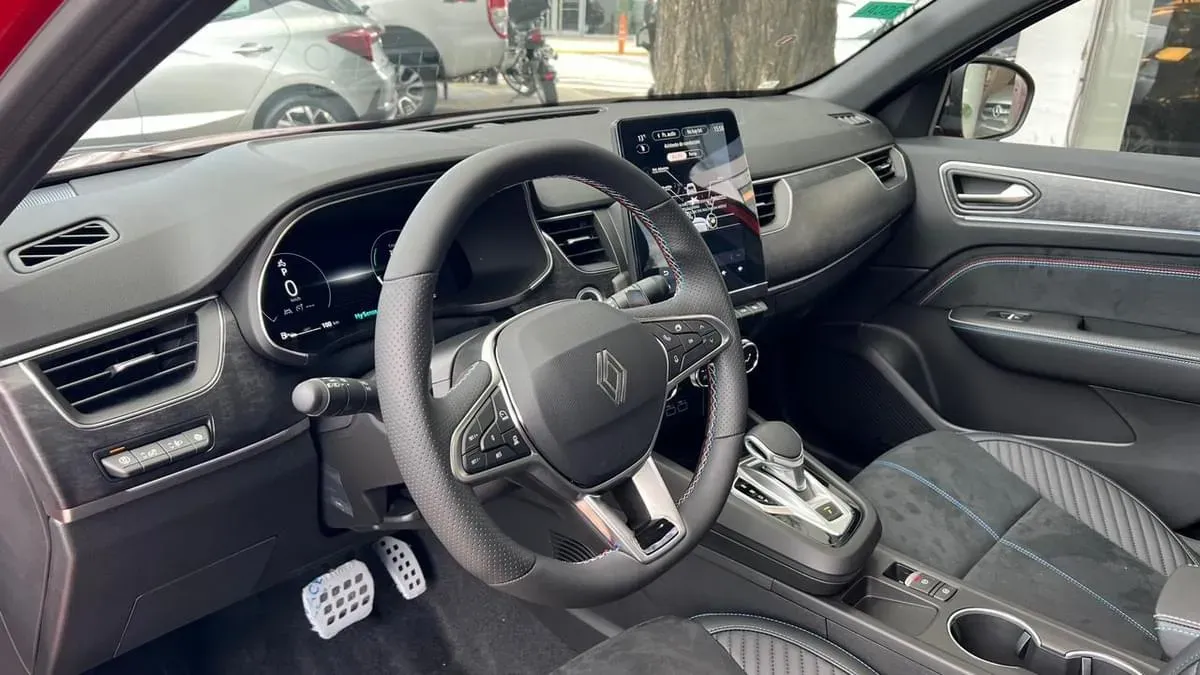 Mira esta publicación de Renault Arkana 2025 en Motordil