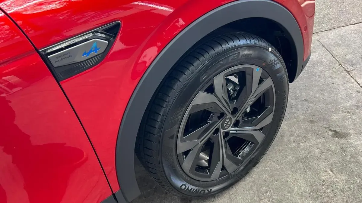 Mira esta publicación de Renault Arkana 2025 en Motordil