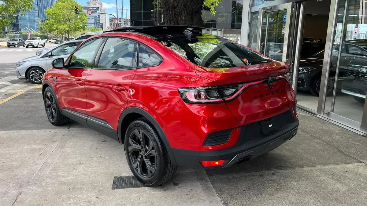 Mira esta publicación de Renault Arkana 2025 en Motordil