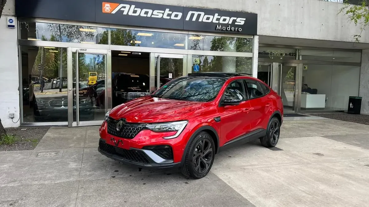 Mira esta publicación de Renault Arkana 2025 en Motordil