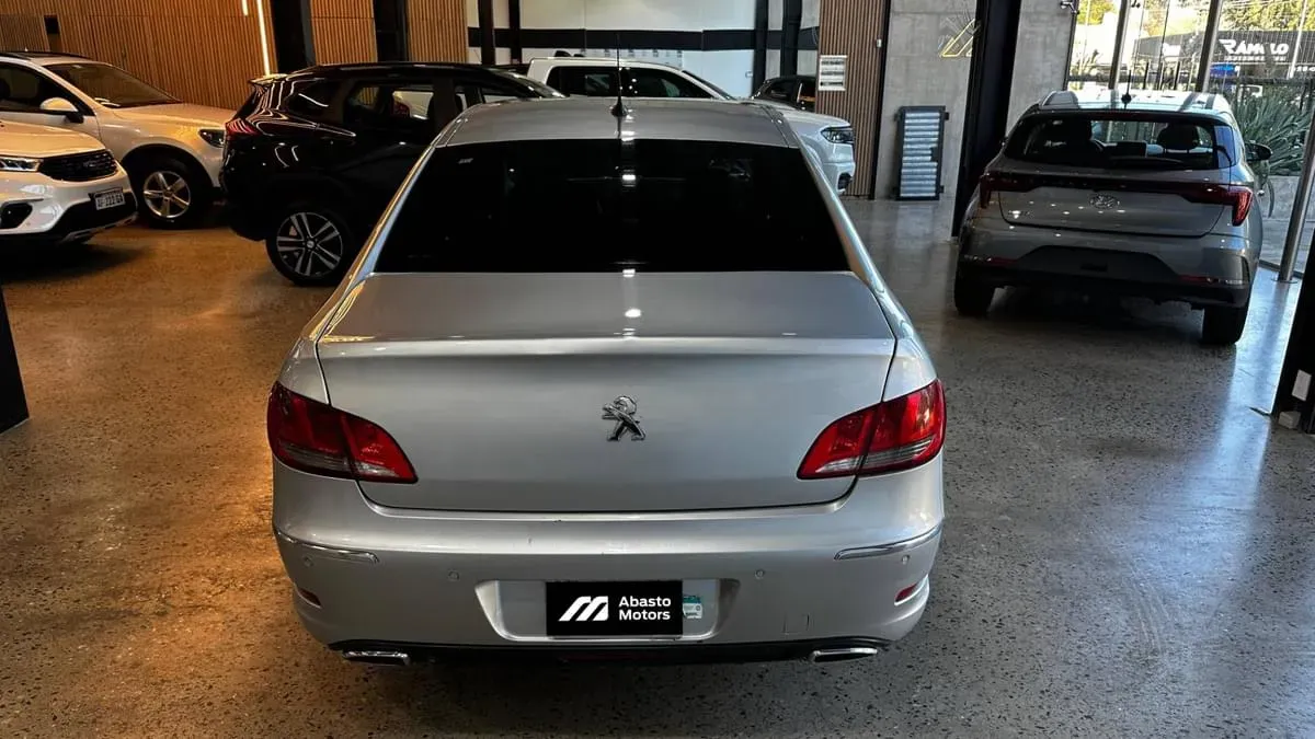 Mira esta publicación de Peugeot 408 2012 en Motordil