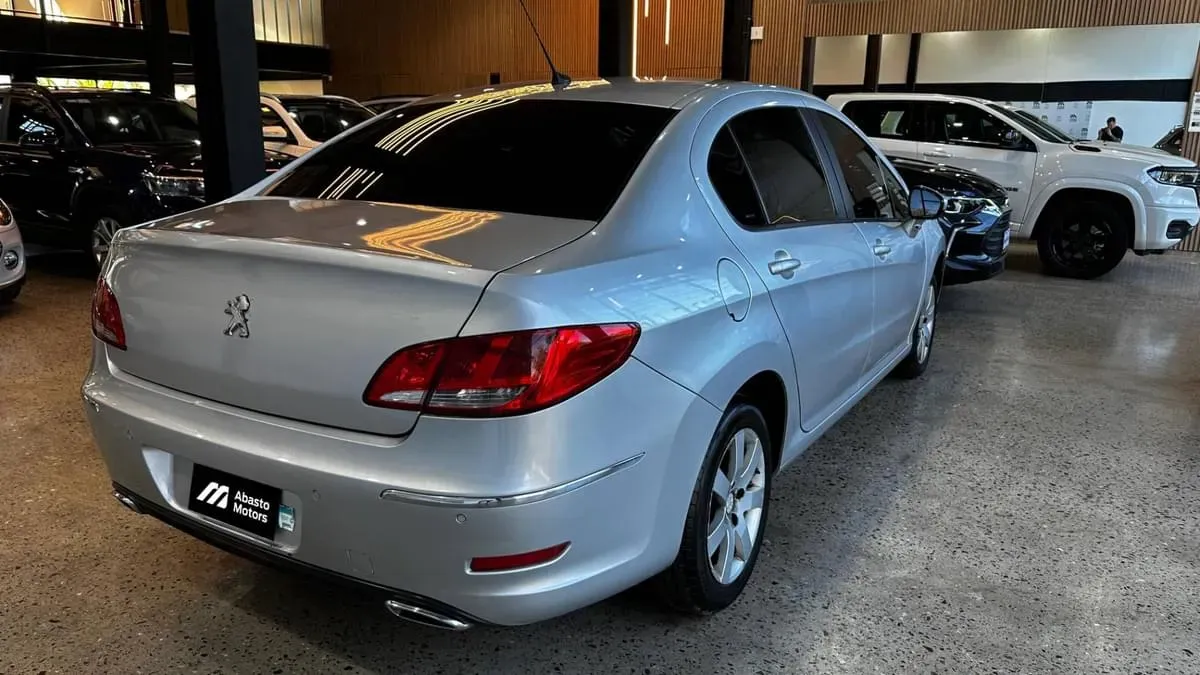 Mira esta publicación de Peugeot 408 2012 en Motordil