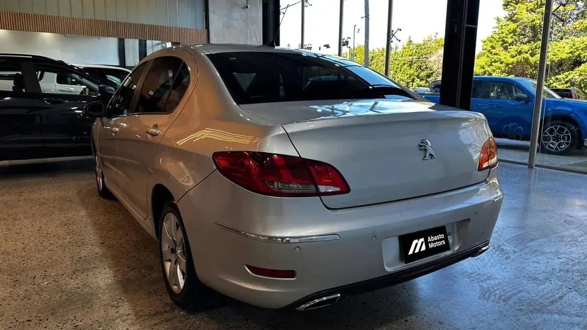 Mira esta publicación de Peugeot 408 2012 en Motordil