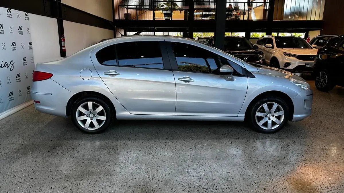 Mira esta publicación de Peugeot 408 2012 en Motordil