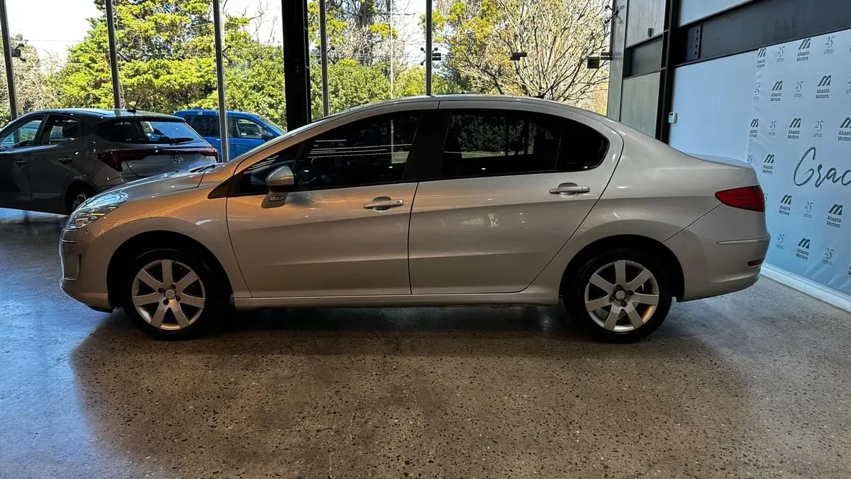 Mira esta publicación de Peugeot 408 2012 en Motordil