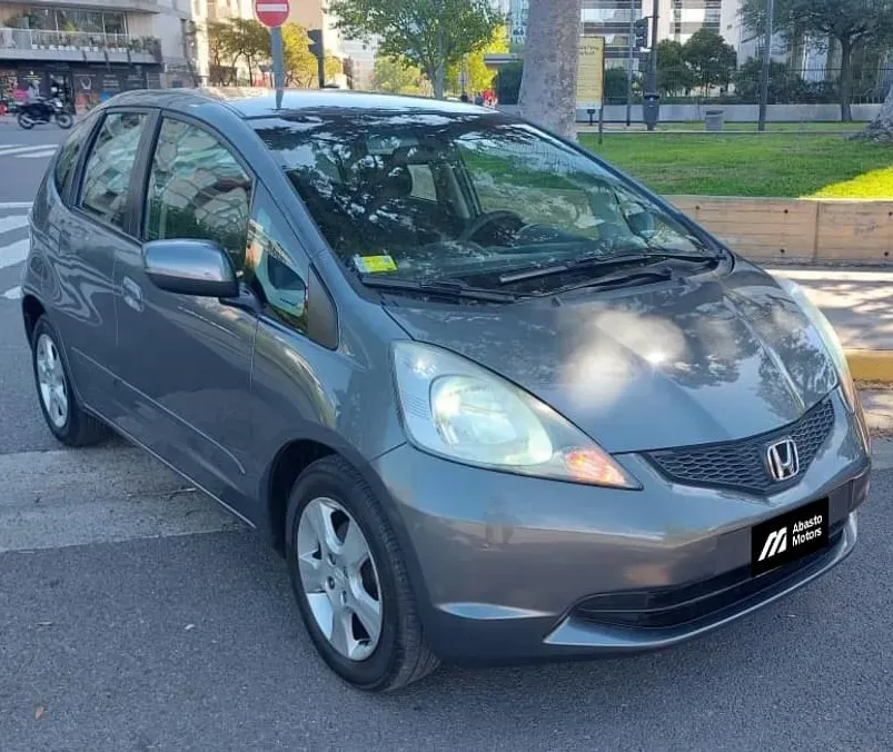 Mira esta publicación de Honda FIT 2010 en Motordil
