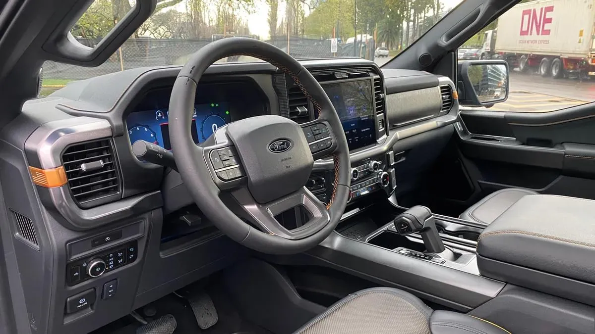Mira esta publicación de Ford F 150 2025 en Motordil