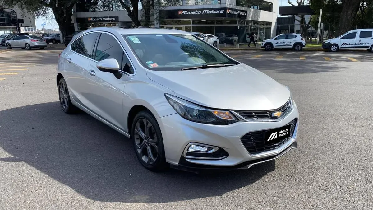 Mira esta publicación de Chevrolet Cruze 2017 en Motordil