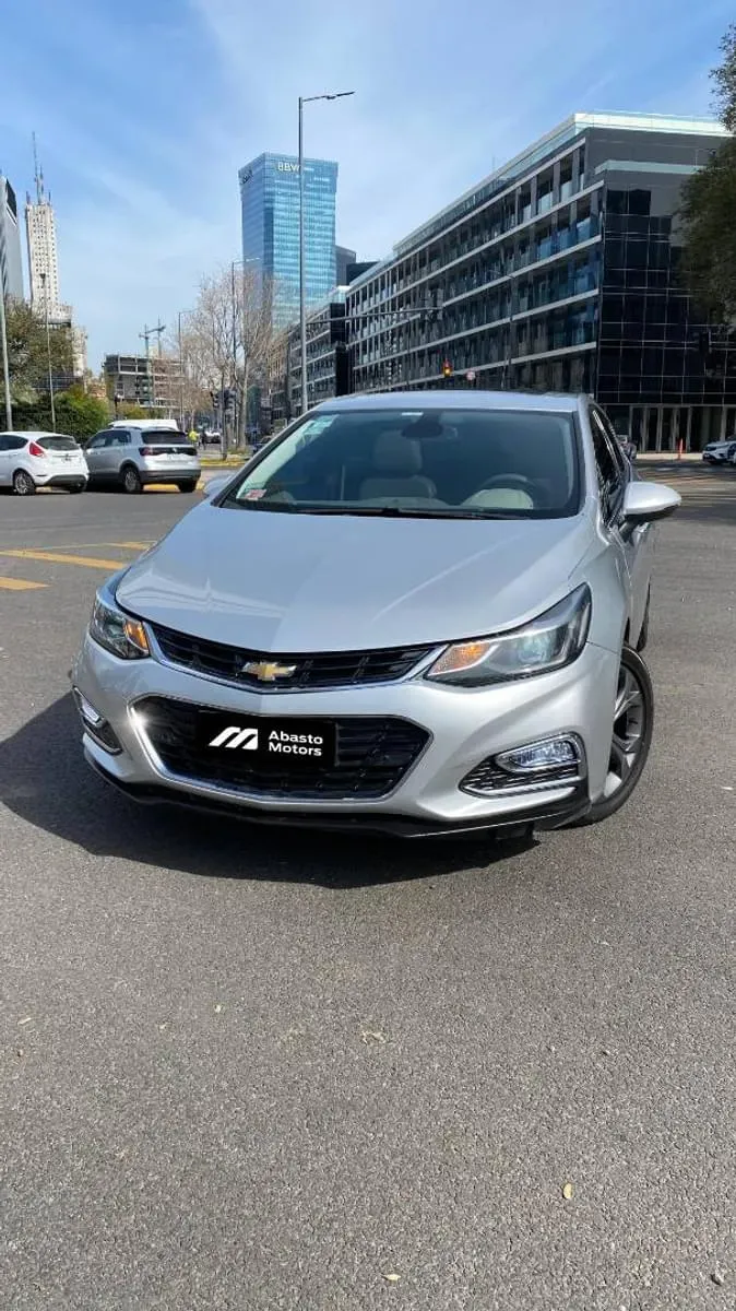 Mira esta publicación de Chevrolet Cruze 2017 en Motordil