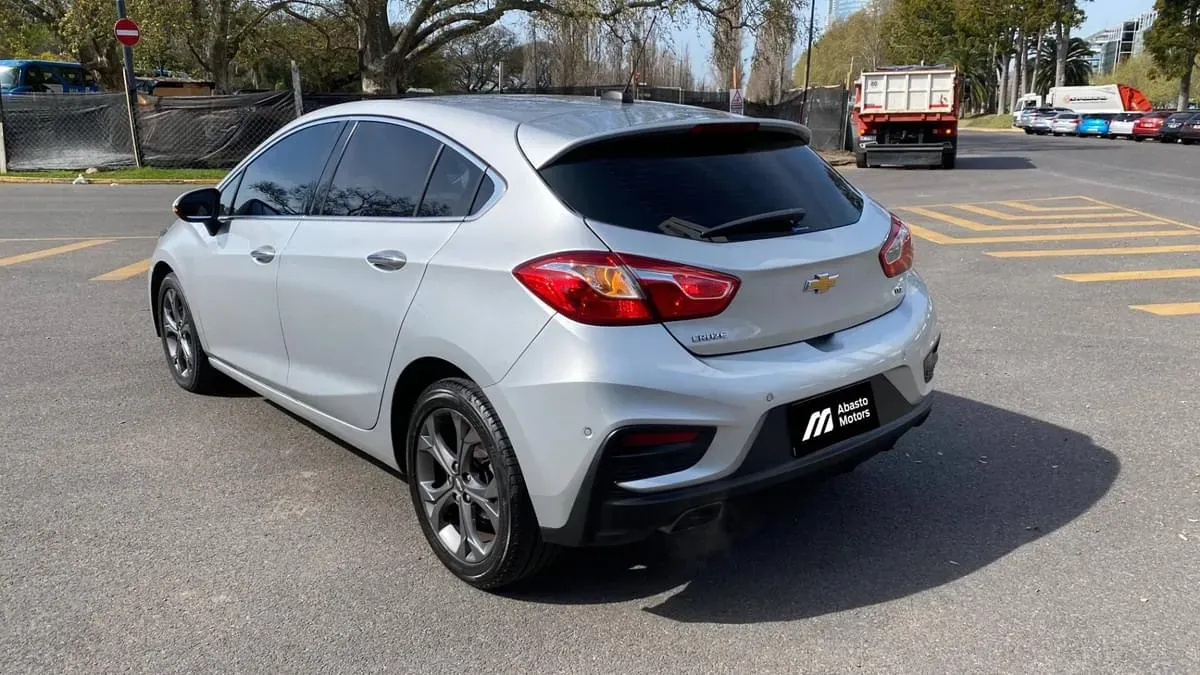 Mira esta publicación de Chevrolet Cruze 2017 en Motordil