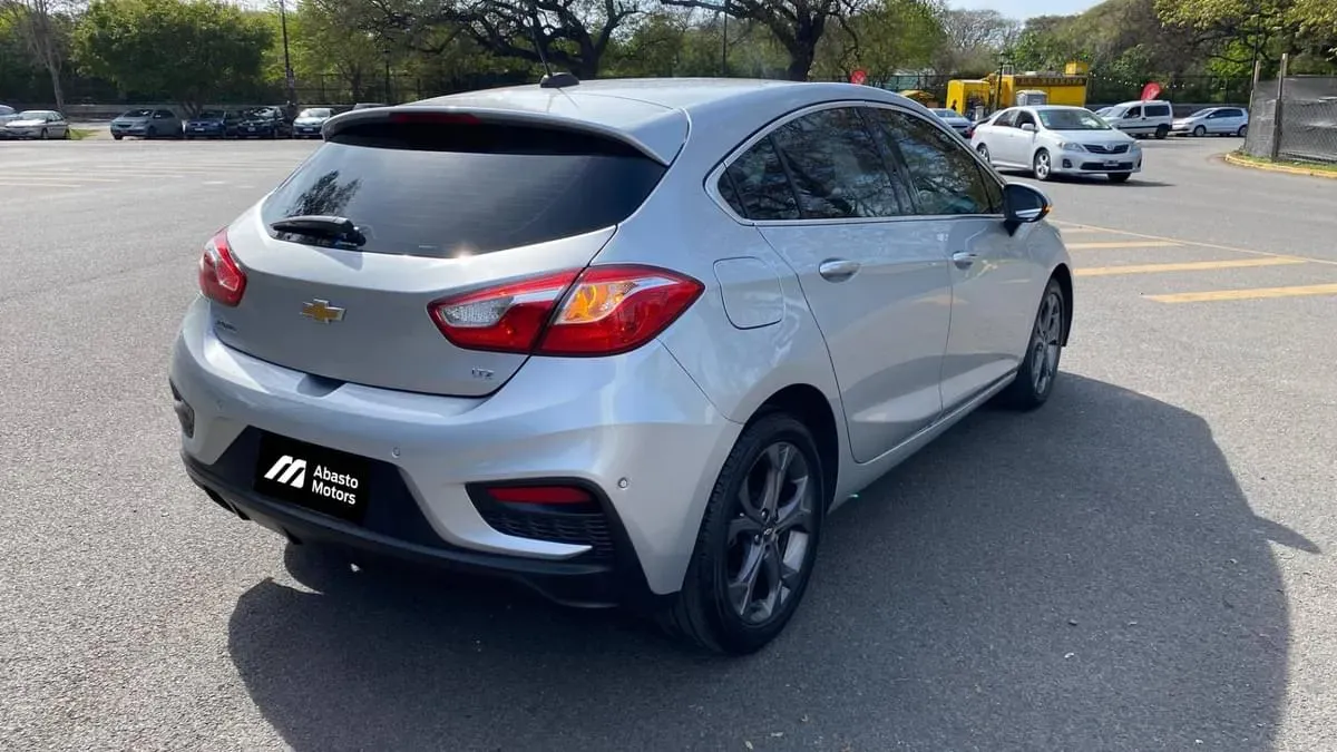 Mira esta publicación de Chevrolet Cruze 2017 en Motordil