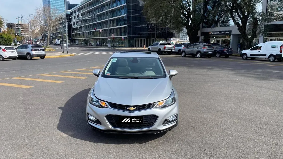 Mira esta publicación de Chevrolet Cruze 2017 en Motordil