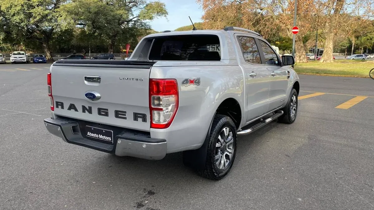 Mira esta publicación de Ford Ranger 2023 en Motordil