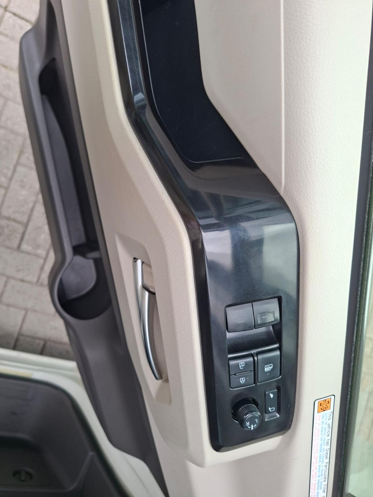 Mira esta publicación de Toyota Hiace 2021 en Motordil