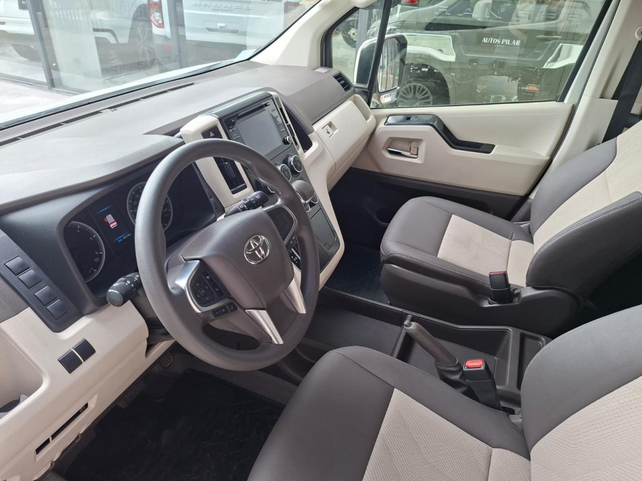 Mira esta publicación de Toyota Hiace 2021 en Motordil