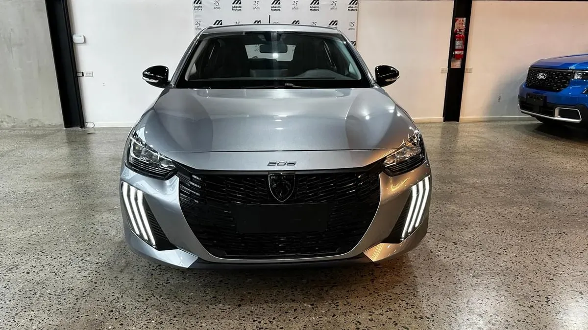 Mira esta publicación de Peugeot 208 2025 en Motordil