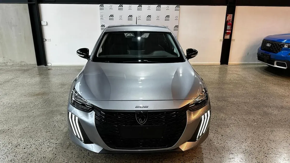 Mira esta publicación de Peugeot 208 2025 en Motordil