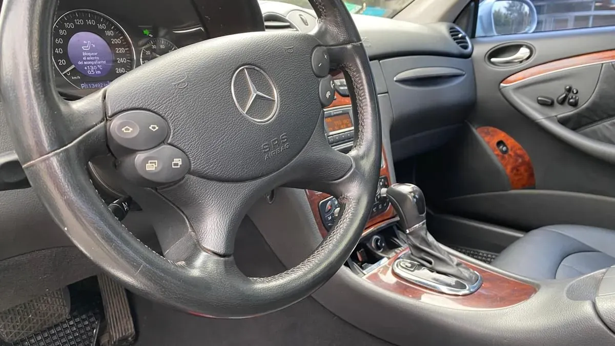 Mira esta publicación de Mercedes Benz CLK 2004 en Motordil