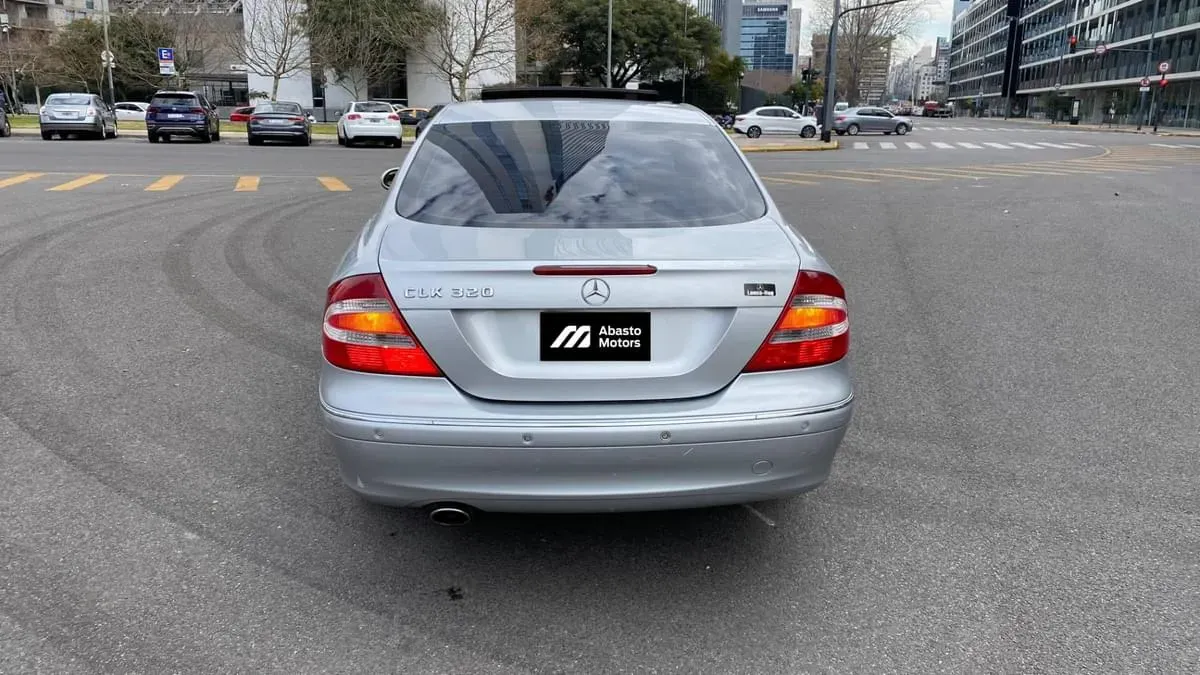 Mira esta publicación de Mercedes Benz CLK 2004 en Motordil