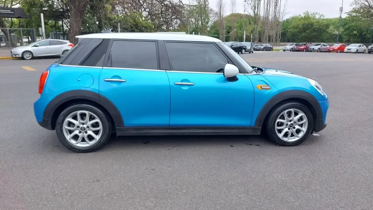 Mira esta publicación de Mini Cooper 2017 en Motordil