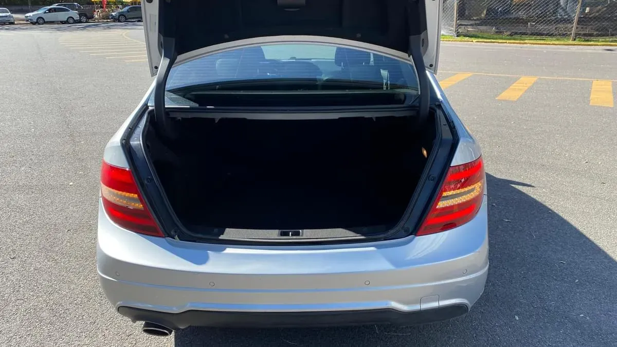 Mira esta publicación de Mercedes Benz Clase C 2012 en Motordil