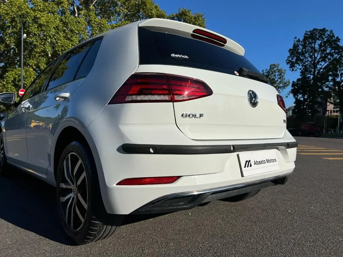 Mira esta publicación de Volkswagen Golf 2019 en Motordil