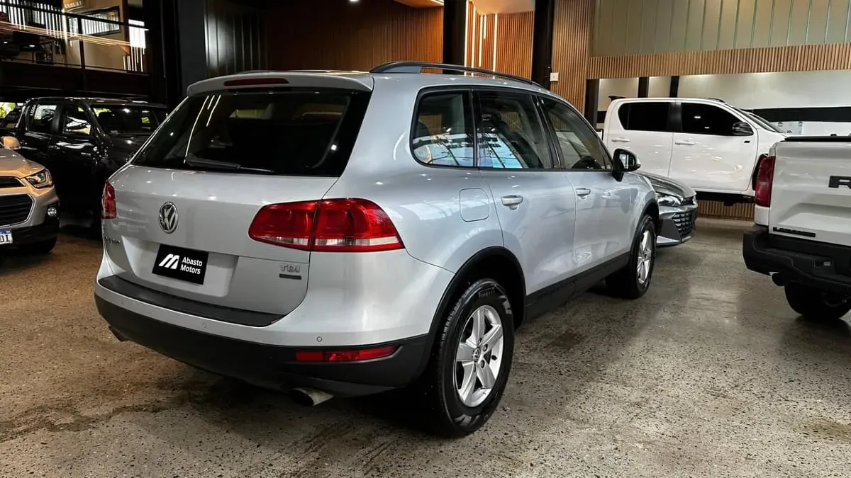 Mira esta publicación de Volkswagen Touareg 2013 en Motordil