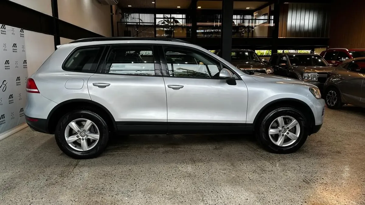 Mira esta publicación de Volkswagen Touareg 2013 en Motordil