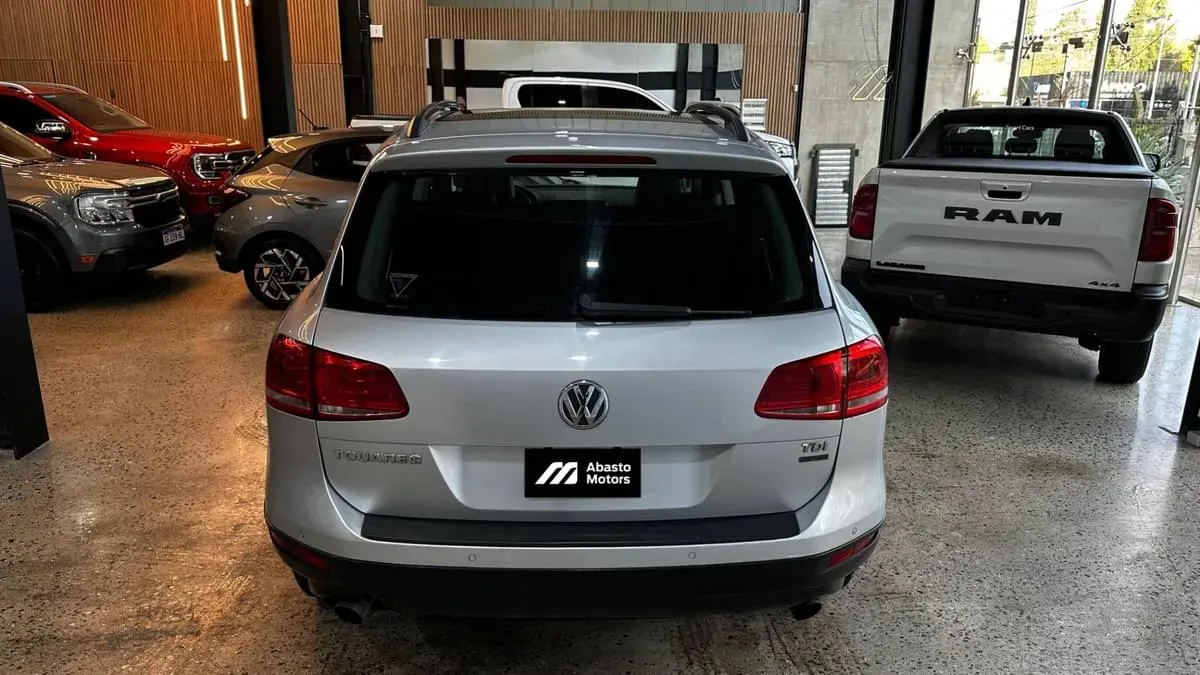 Mira esta publicación de Volkswagen Touareg 2013 en Motordil