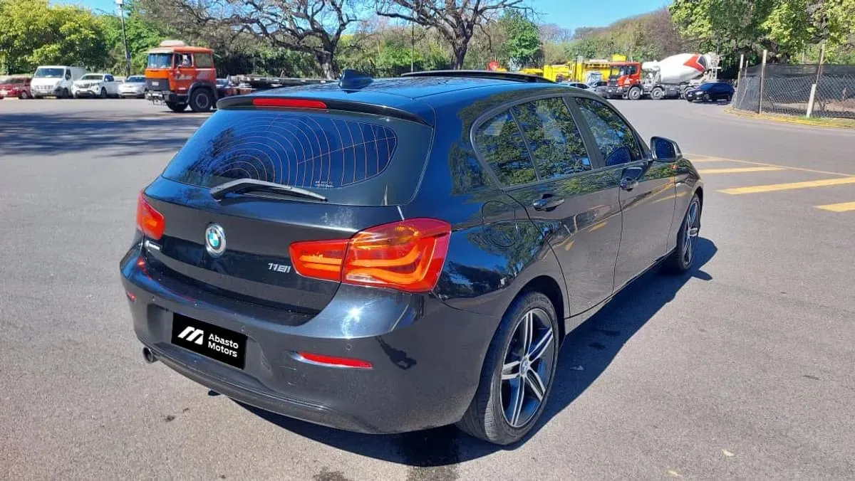 Mira esta publicación de BMW Serie 1 2017 en Motordil