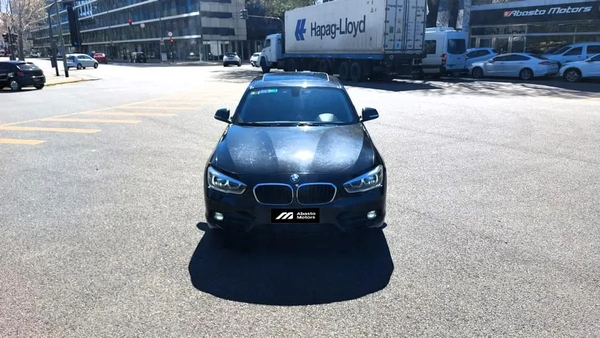 Mira esta publicación de BMW Serie 1 2017 en Motordil