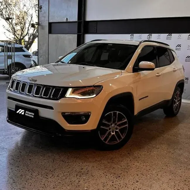 Mira esta publicación de Jeep Compass 2021 en Motordil