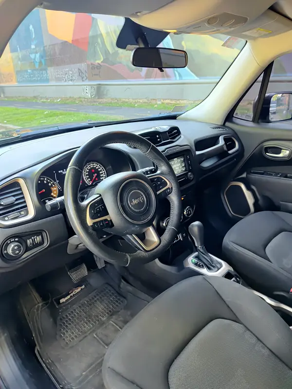 Mirá esta publicación de Jeep Renegade