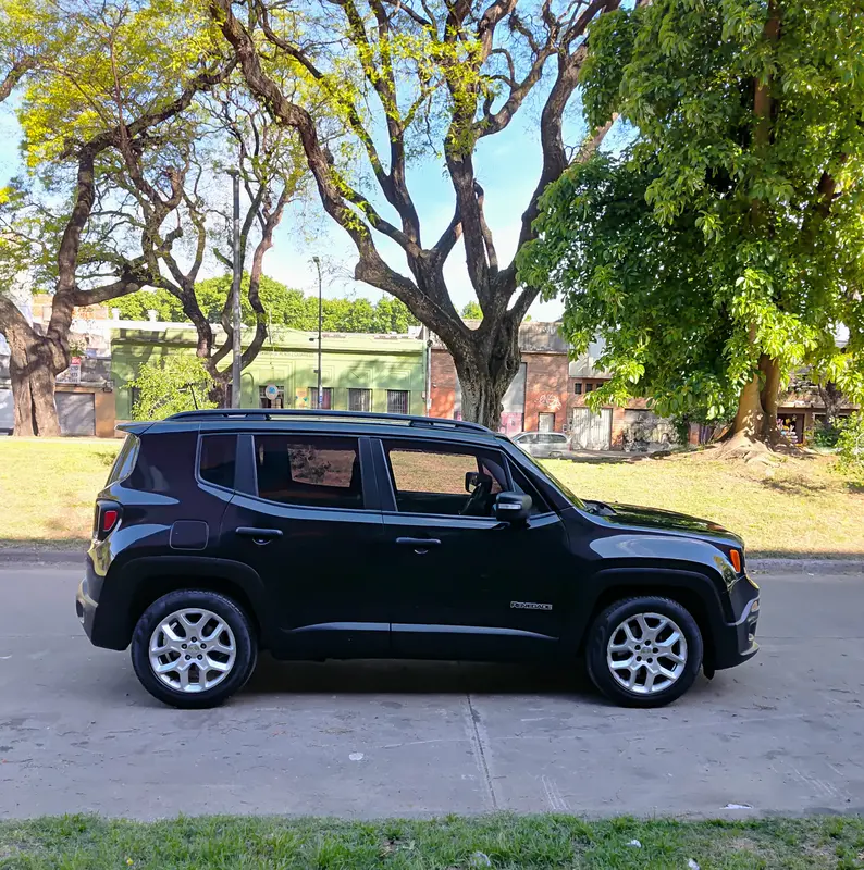 Mirá esta publicación de Jeep Renegade