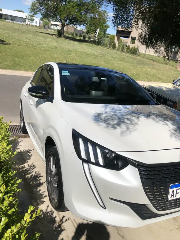 Mira esta publicación de Peugeot 208 2023 en Motordil