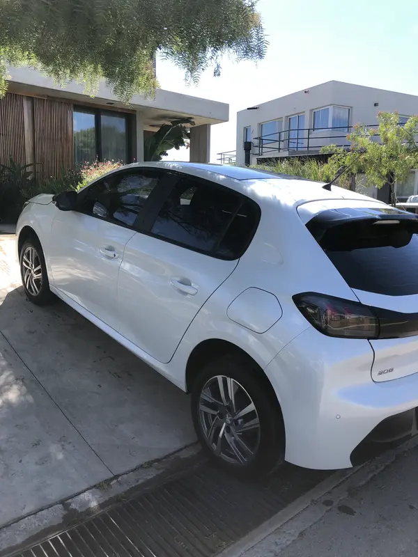 Mira esta publicación de Peugeot 208 2023 en Motordil