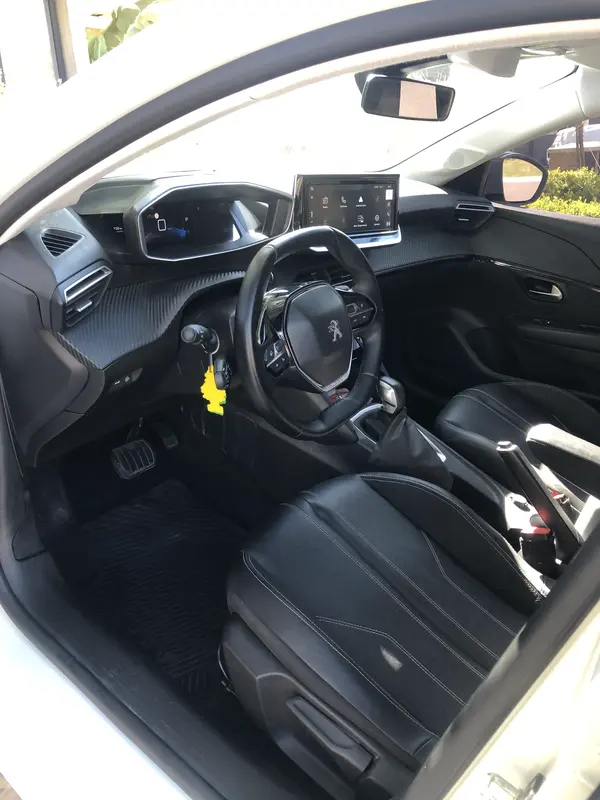 Mira esta publicación de Peugeot 208 2023 en Motordil