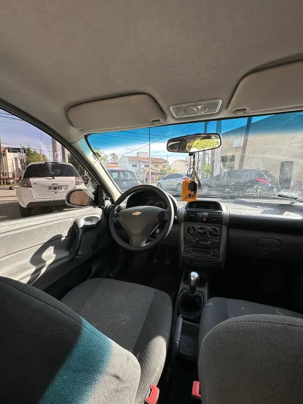 Mira esta publicación de Chevrolet Classic 2015 en Motordil