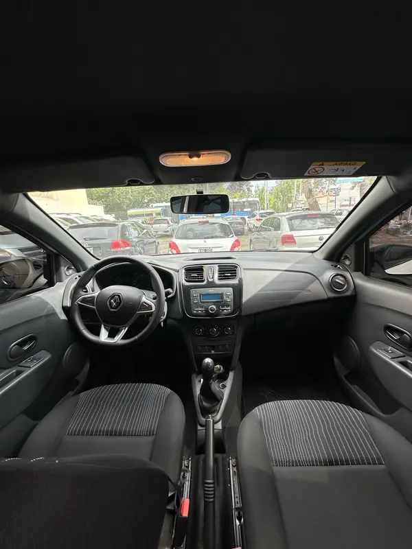 Mira esta publicación de Renault Logan 2023 en Motordil