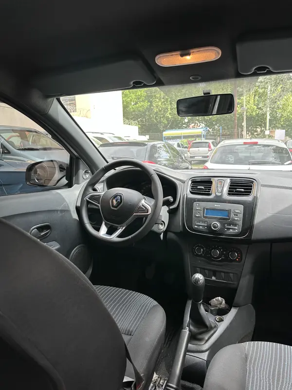 Mira esta publicación de Renault Logan 2023 en Motordil