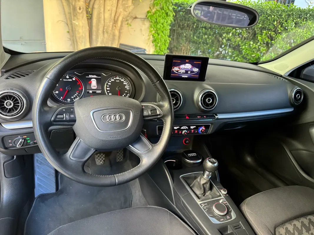 Mira esta publicación de Audi A3 2015 en Motordil