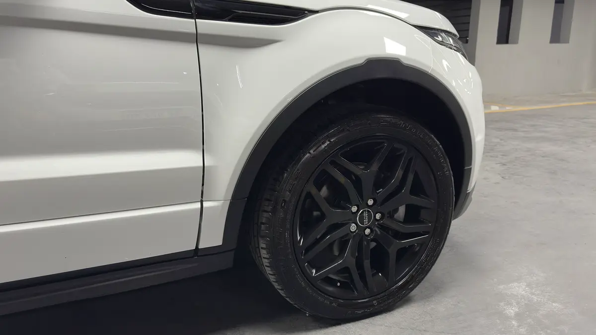 Mira esta publicación de Land Rover Range Rover Evoque 2016 en Motordil